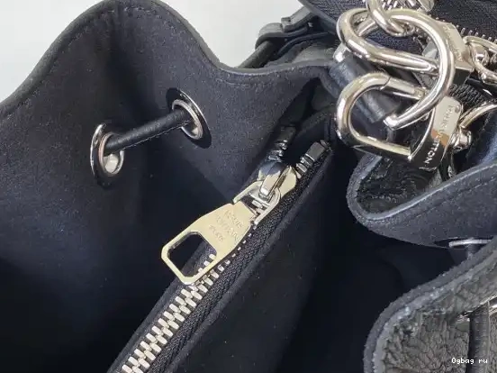 VUITTON LOUIS MURIA 0517